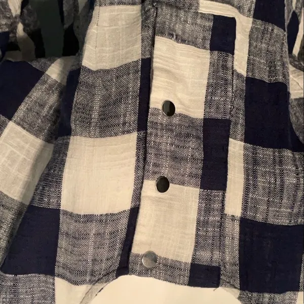 Zara Navy & White Check Linen Blouse size medium - Image 4