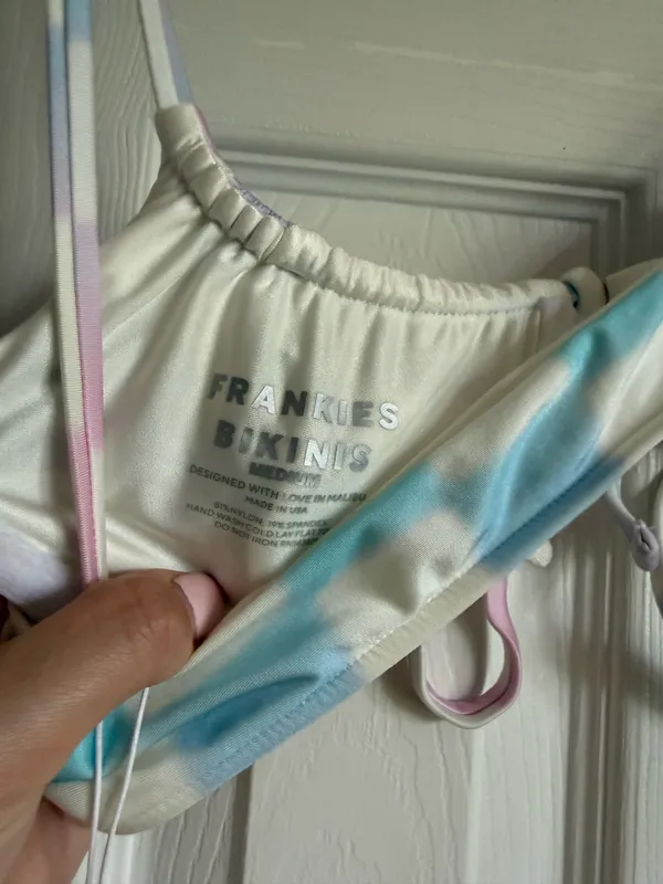 Frankie's Bikinis x Alo Pastel Checker Bikini top Medium - Image 8