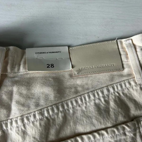 NWT Citizens of Hummanity Franca Pleated Short in Marzipan Cream Size 28 - Image 6
