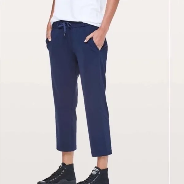 Lululemon On The Fly Crop Pants Womens‎ Size 2 Navy Blue 23" Inseam Athleisure - Image 7