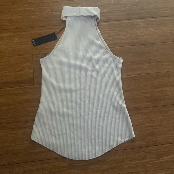 White Sleeveless Women's Top - Image 4