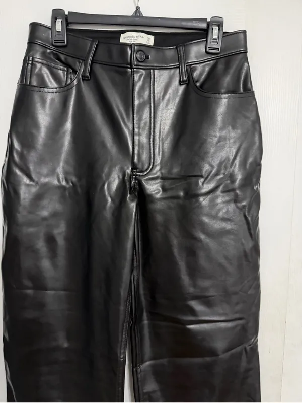 Abercrombie & fitch the 90’s relaxed high rise faux leather pants size 30 10 - Image 2