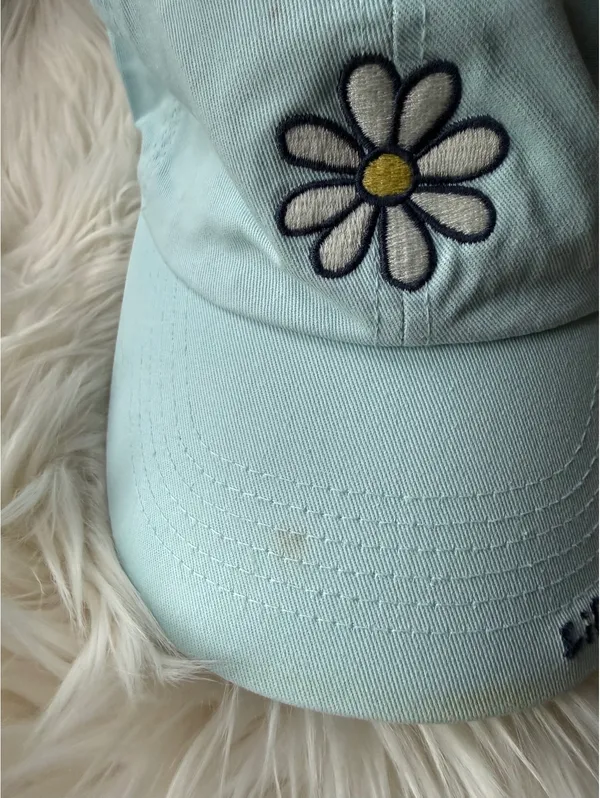 Light Blue Baseball Cap with Embroidered Daisy and 'Life is Good' Slogan - Image 3