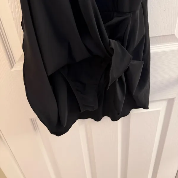 SheIn Black Scoop Neck One Piece Swimsuit with Skirt Medium - Image 4