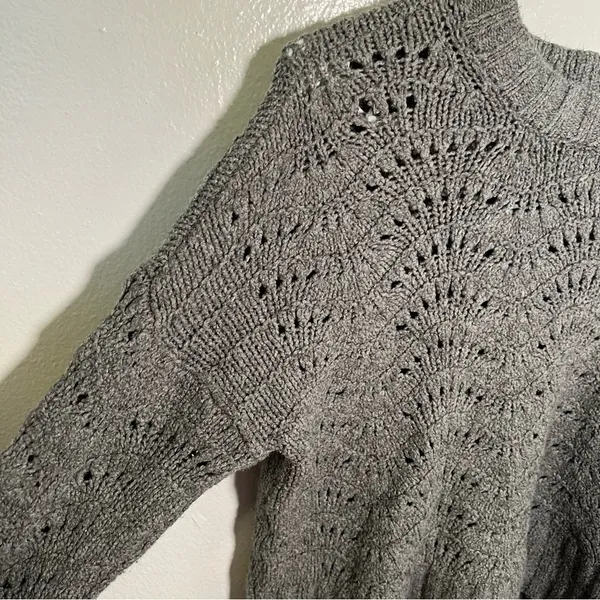 American Eagle Women's Size XS Pointelle Crew Neck Sweater Gray Open Knit‎ - Image 6