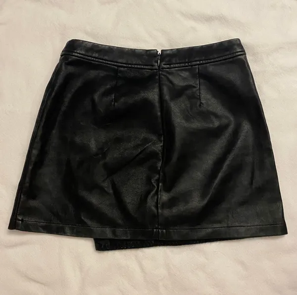 Very J Black Envelope Skirt - Image 3