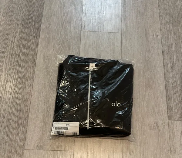 Alo yoga 1/4 sweatshirt Small - Image 6