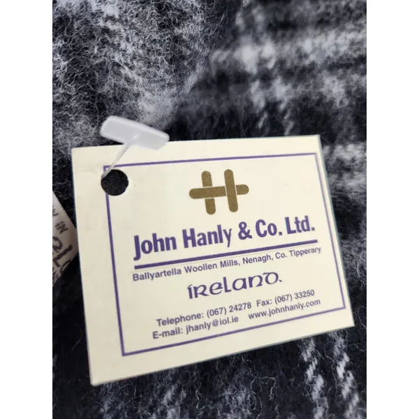 NWT John Hanly & Co Woven in‎ Ireland 100% Lambswool Scarf Black Plaid Fringe - Image 3