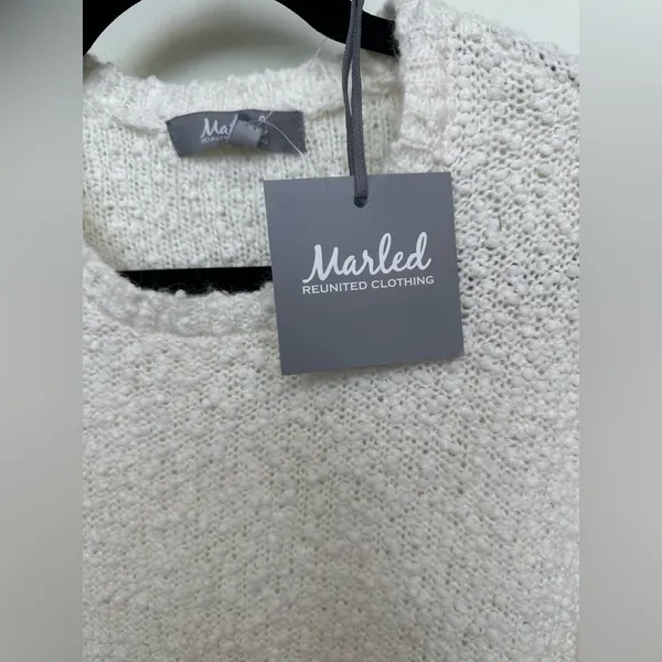 Cream Sweater Size M - Image 3