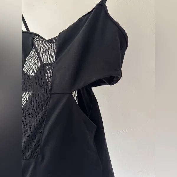 Victorias Secret Women's Swimsuit Side Cutout Mesh One-Piece‎ Size L Black - Image 4