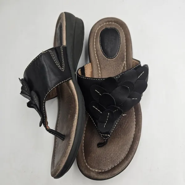 Clarks Artisan Shoes Womens 7M Latin Samba Black Leather Flower Thong Sandals - Image 5