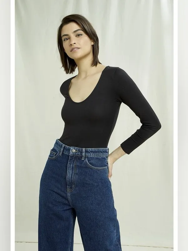 People Tree Barrel Enora Dark Wash High Rise Jeans 6 - Image 4