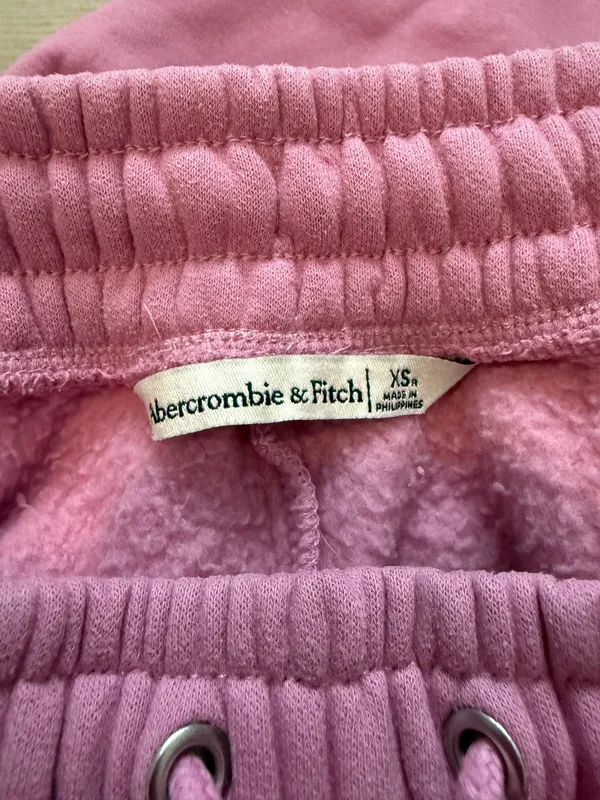 Abercrombie & Fitch High Rise Sunday Barrel Sweatpant - Image 8