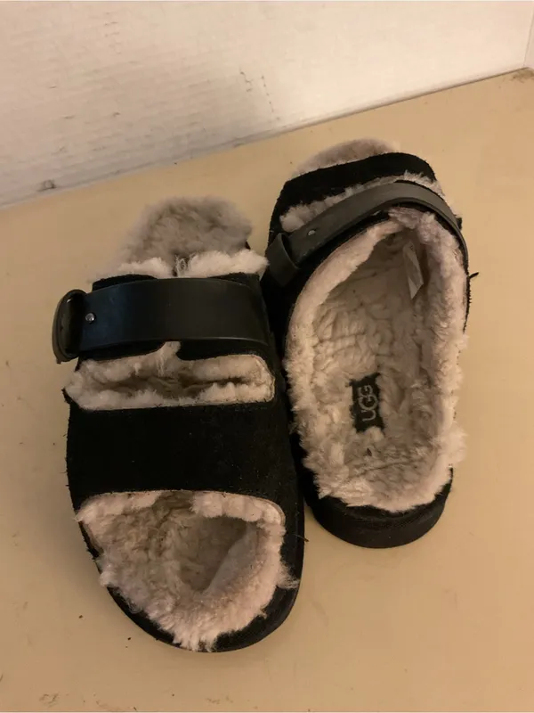 UGG women black suede leather sheepskin platform greenpoint sandals 6.5 - Image 11