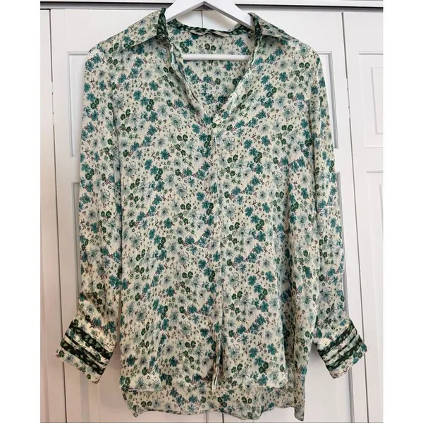 Zara basics floral long sleeve satin BB button down xsmall - Image 2
