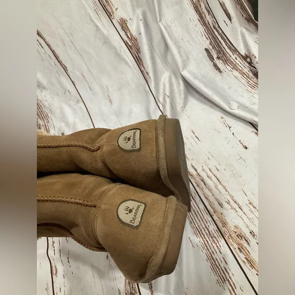 BEARPAW LEATHER MID CALF‎ BOOTS - Image 3