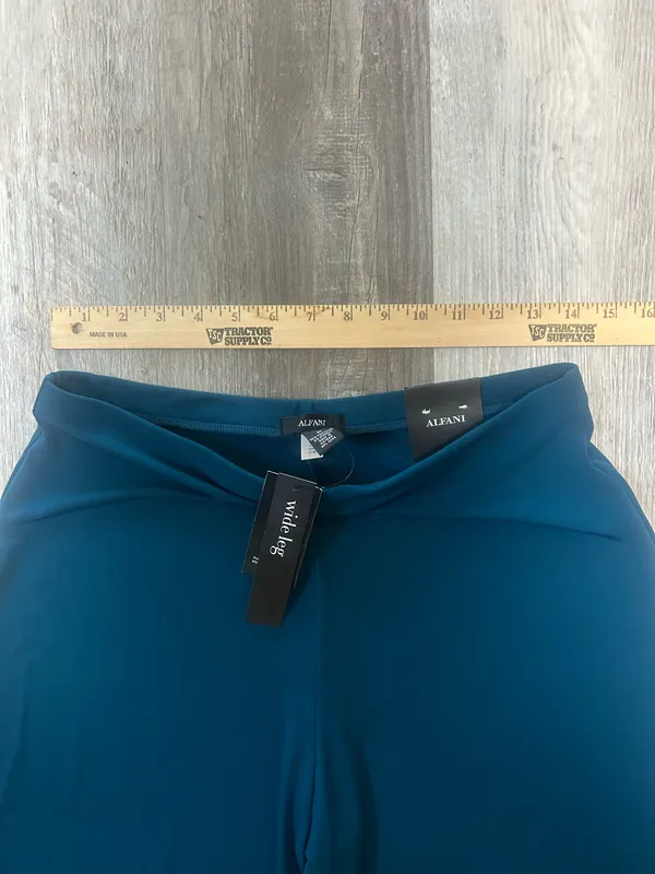 NWT Women’s Alfani Ocean Teal Wide Leg Pants Size Medium - Image 2