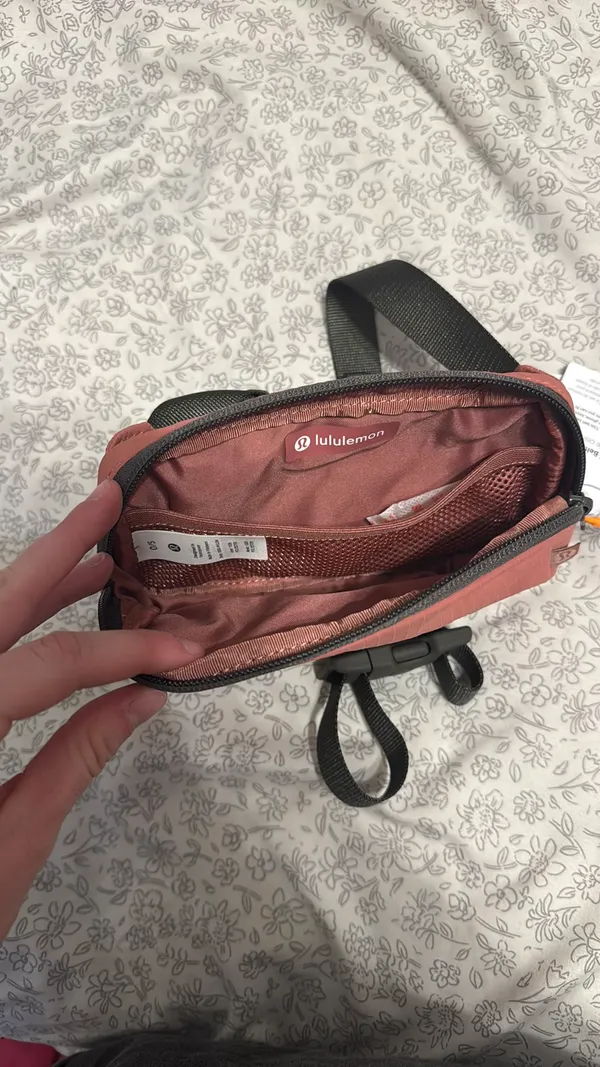 Lululemon Belt Bag - Image 8