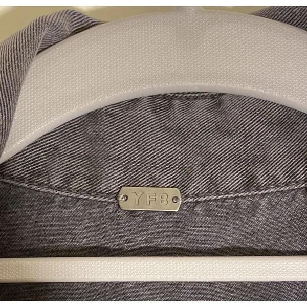 Young‎ Fabulous & Broke Jumpsuit Grey Snap Front Collar Pockets Belted Sz Small - Image 2