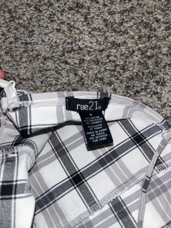 Rue 21 Top - Image 4