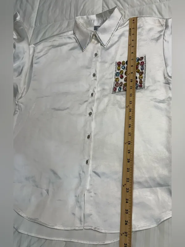 Blue b. Boutique Jeweled White Button Down Women’s Size Medium NWT - Image 10