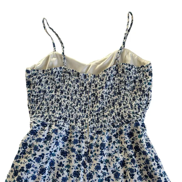 Altar’d State Blue and White Floral Print Faux Wrap Romper Women’s Medium - Image 7