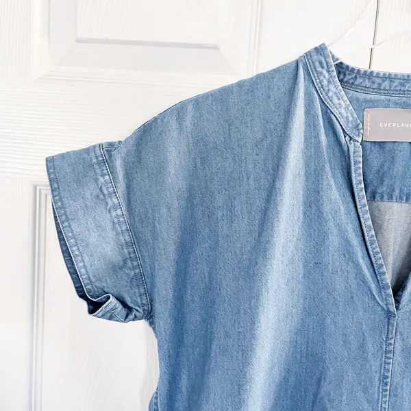 Everlane The Splitneck Jean Dress in Medium Washed Blue - Image 3