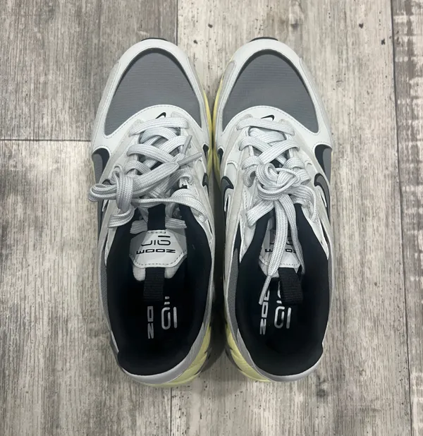 Nike Zoom Air Fire 'Particle Grey Photon Dust Size 7.5 (C 94) - Image 7