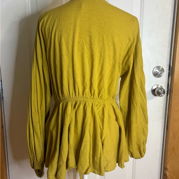 Free People Mustard One Tie Wrap Kimono size Small - Image 4