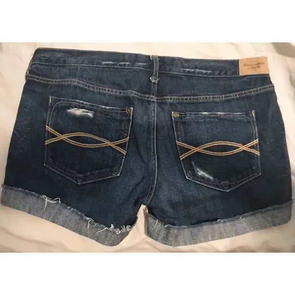 ✨HP 5-28-17✨Distressed A&F Shorts✨ - Image 4