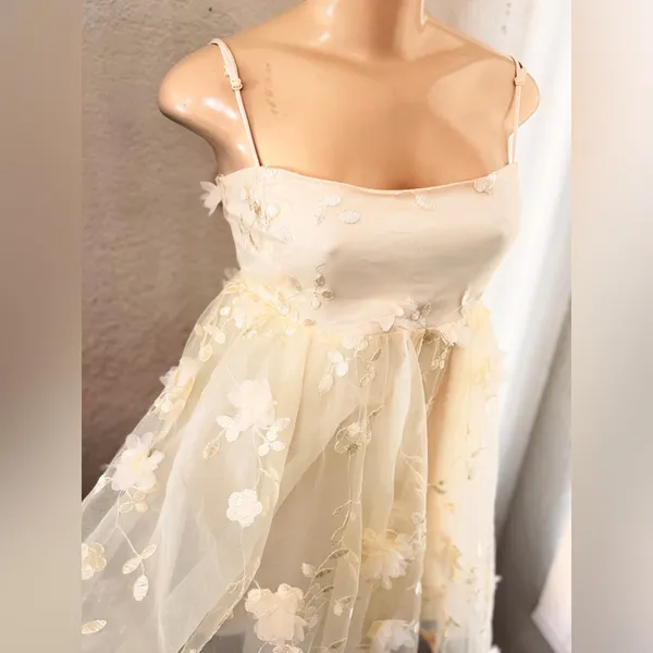 The Vintage Shop Cream Spaghetti Strap Floral Bridal Gown Size S - Image 7