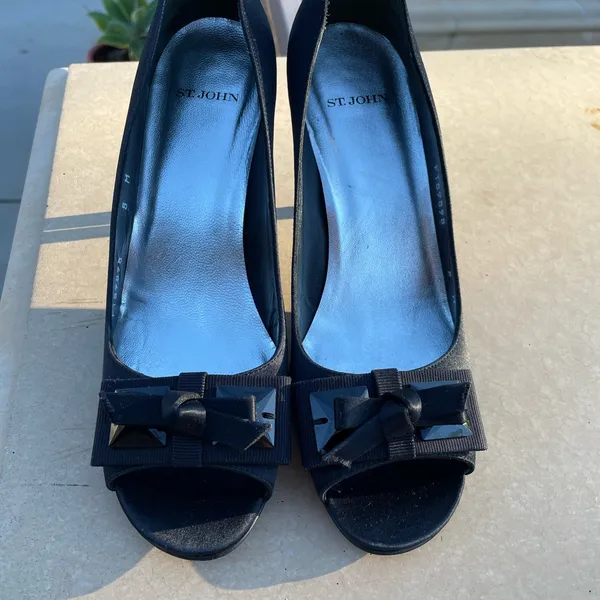 St. John Black Satin Peep Open Toe Bow Heels Pumps Shoes size 8 - Image 2