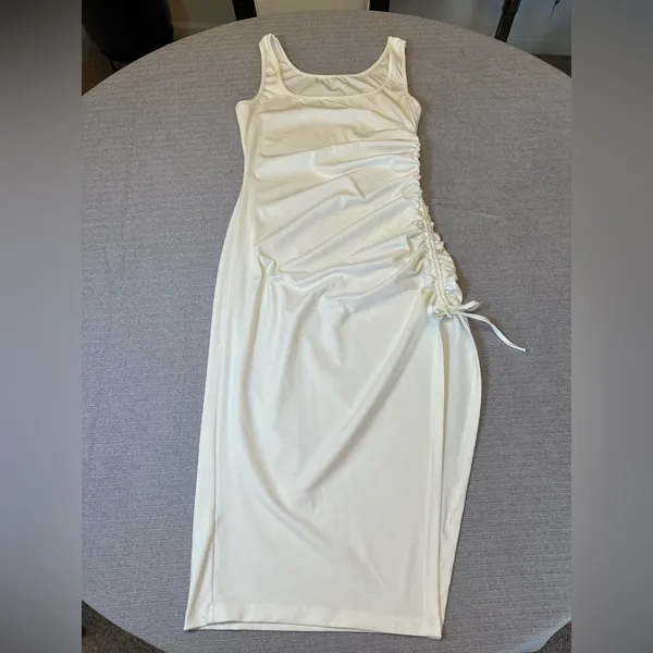 White Ruched Dress Size‎ Large - Image 6