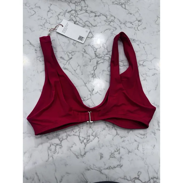 NWT Quince Cherry Red Italian Plunge Bikini Top Size Small - Image 2