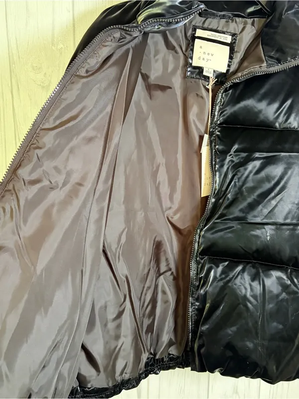A NEW DAY NWT‎ Glossy Black Puffer Jacket, Large - Image 3