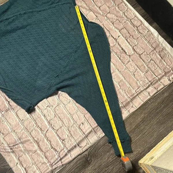 Free People We The Free Thein Hacci Oversize Green Sweater M Boho Cozy Festival - Image 9