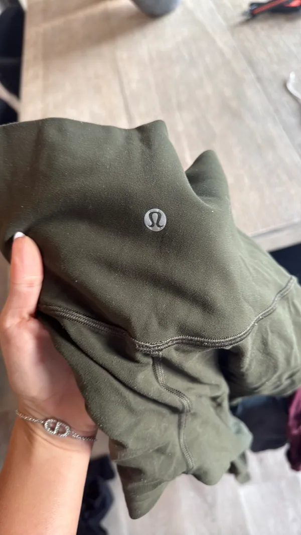 Army green Lululemon align leggings - Image 6