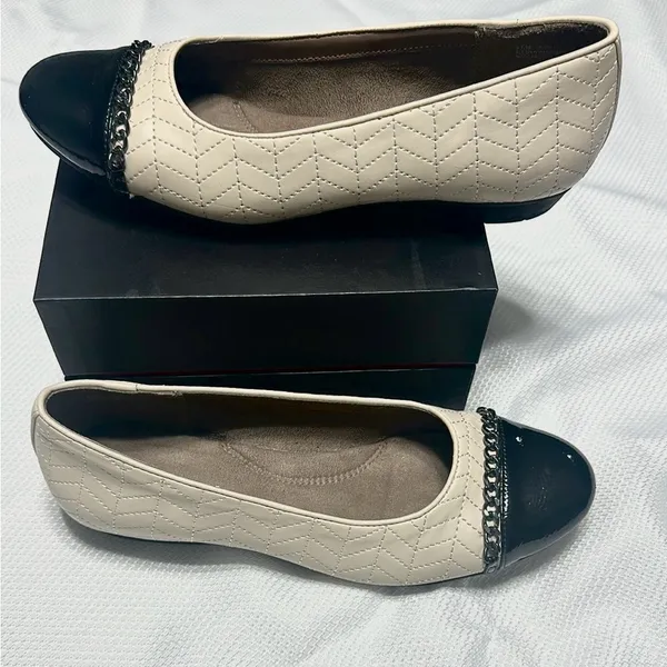 AEROSOLES Cream and Black Flats Versatile Comfort - Image 6