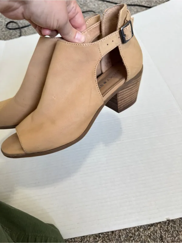 Lucky Brand Tan Leather Peep Toe Ankle Boots Womens 8 Casual Fall Buckle Heeled - Image 7