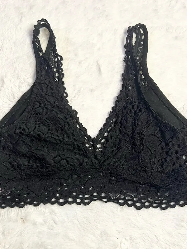True Black Floral Lace Bralette Wireless Comfort Bra Size Medium - Image 7