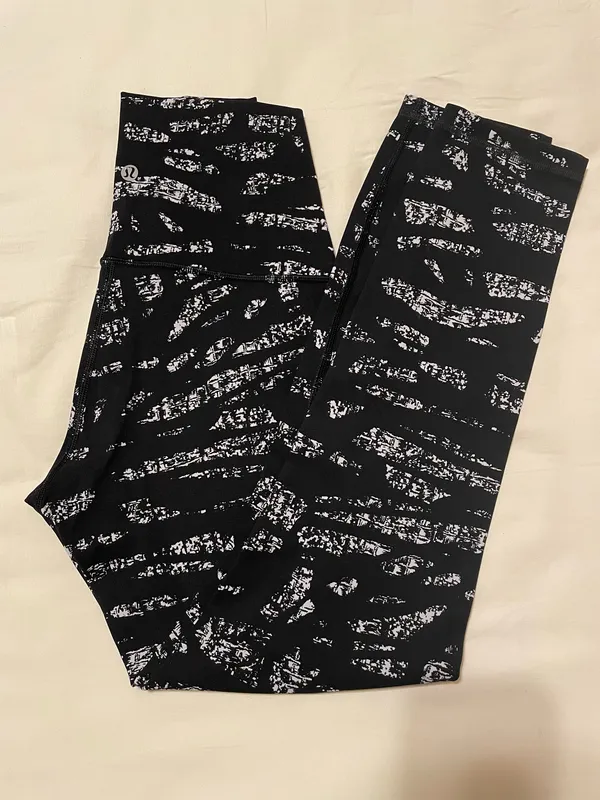Lululemon Wunder Under High-Rise Leggings Size 6 - Image 8