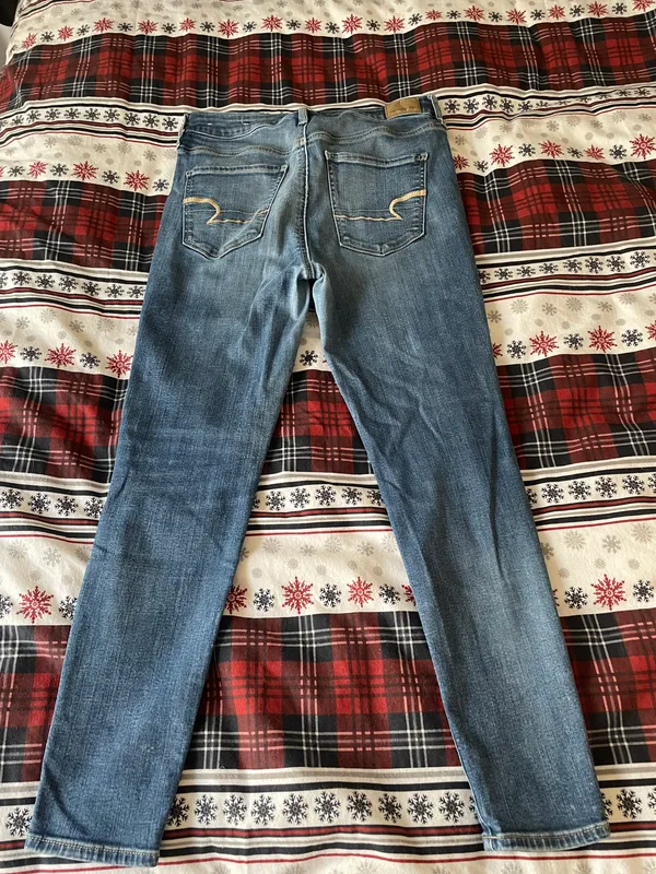 American Eagle Jeans - Image 2