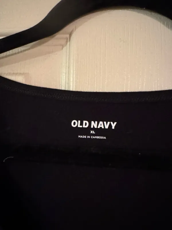 Old Navy Top - Image 3