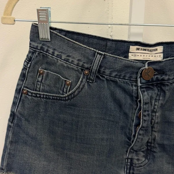 One Teaspoon Denim Button Fly‎ Raw Hem Mini Skirt W23 Charcoal Black - Image 3