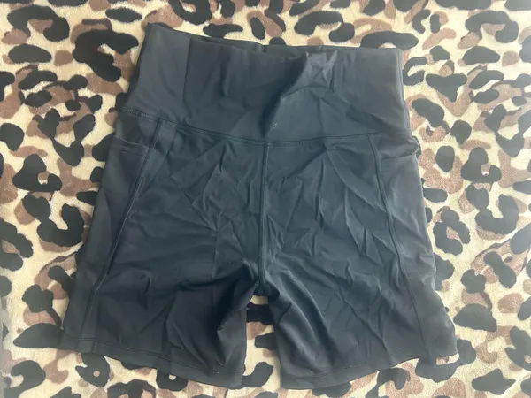 Aerie offline black workout shorts with pockets XL - Image 2