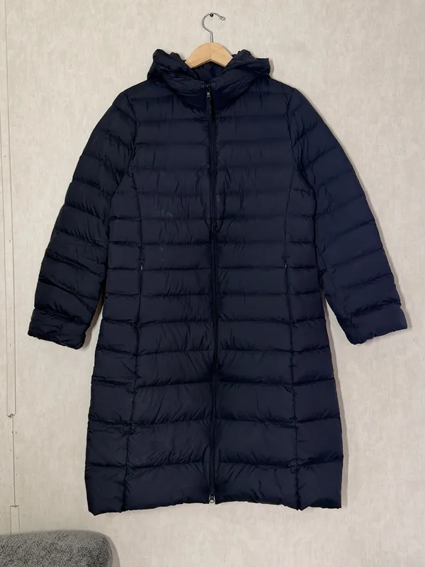 Uniqlo Women’s Ultra Light Down Long Coat Hooded in Black L - Image 2