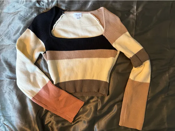 Lane 201 Cropped Sweater - Image 2