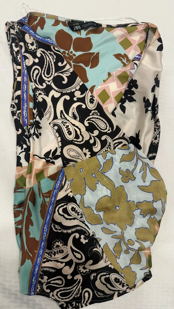 Zara silk top sz xs - Image 3