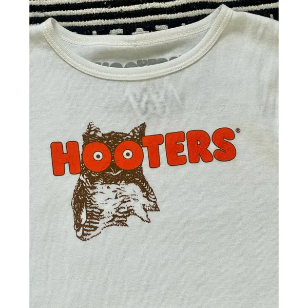 Hooters Girl Graphic Tank Top NWT! - Image 7