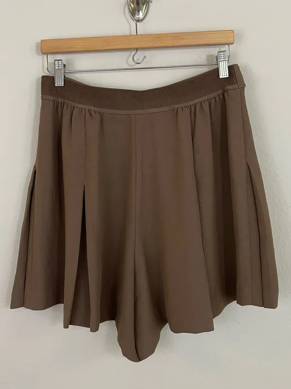 SPANX Carefree High Waist Crepe‎ Pleated Shorts Cedar Size Large - Image 6